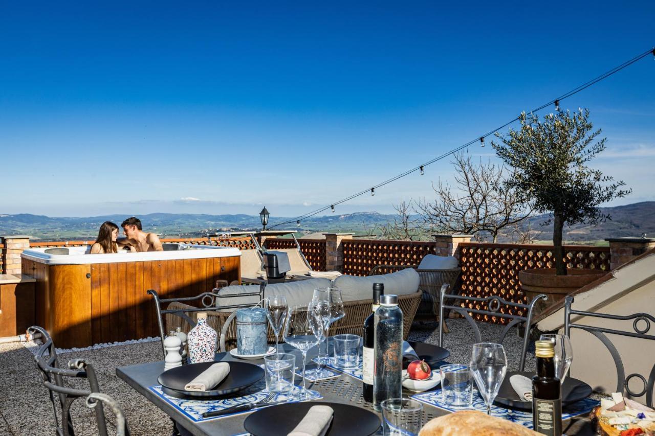 Agri Apartment La Terrazza La Ripadoro Chianni Exterior foto